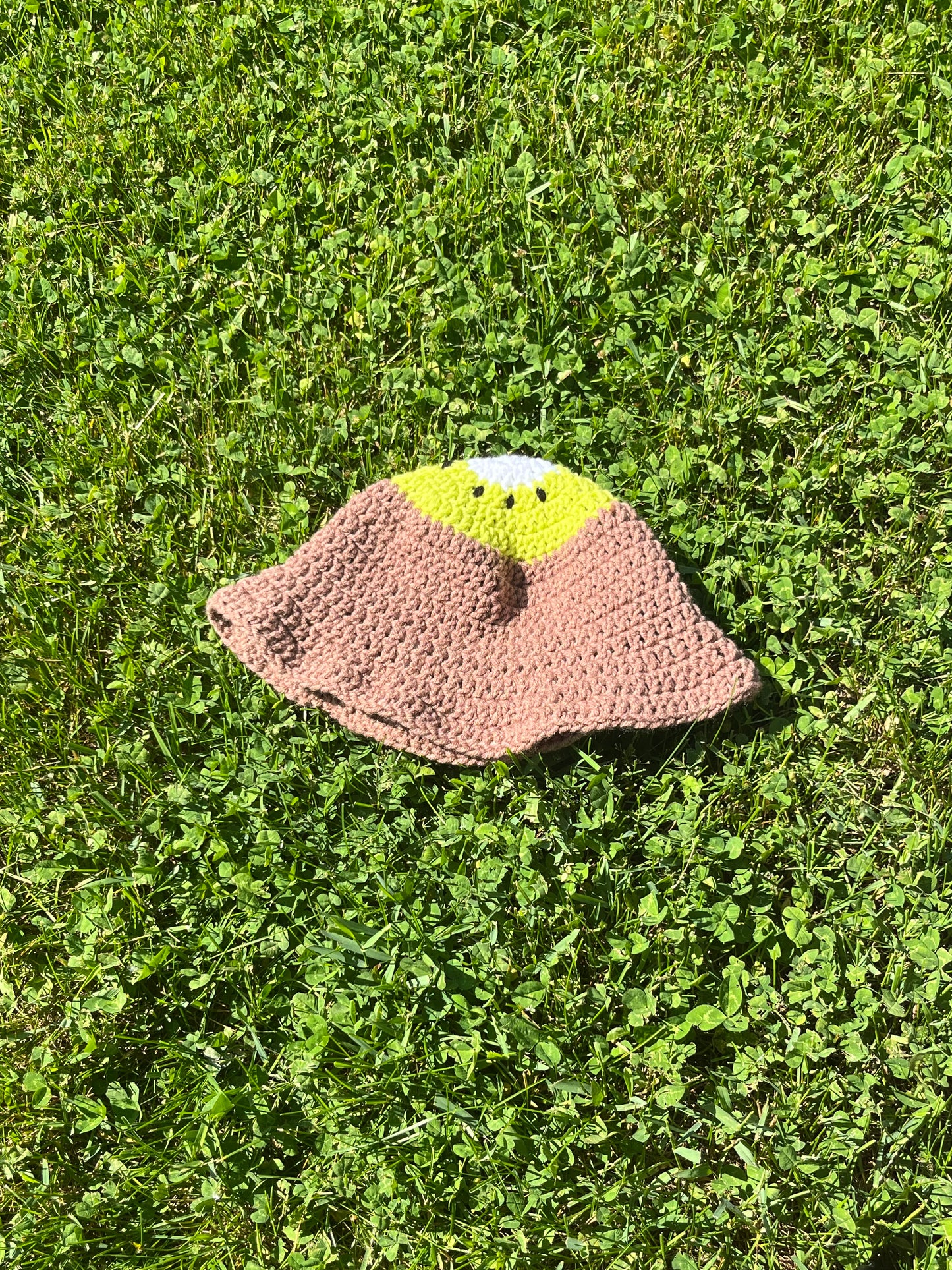 kiwi bucket hat