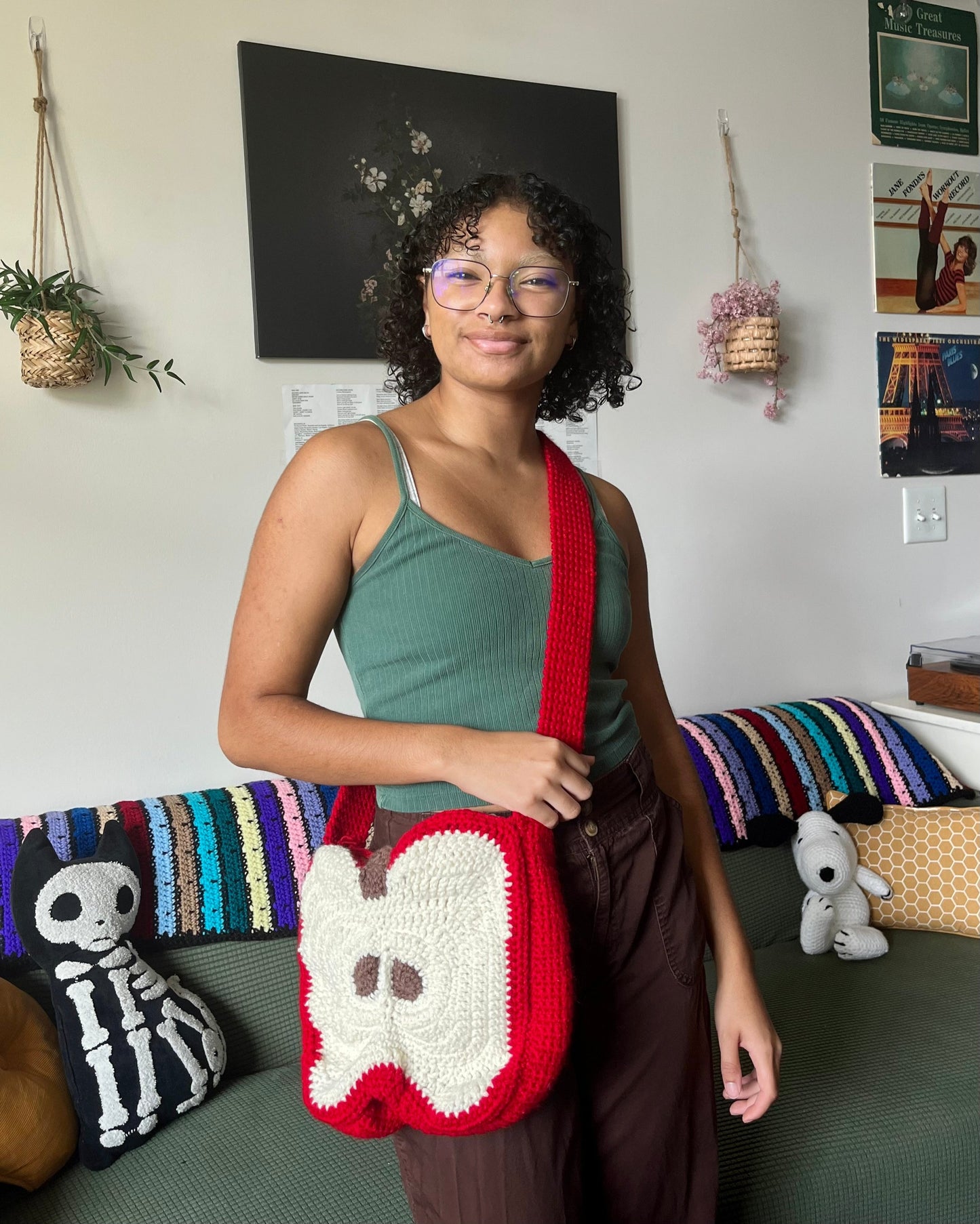 apple shoulder bag