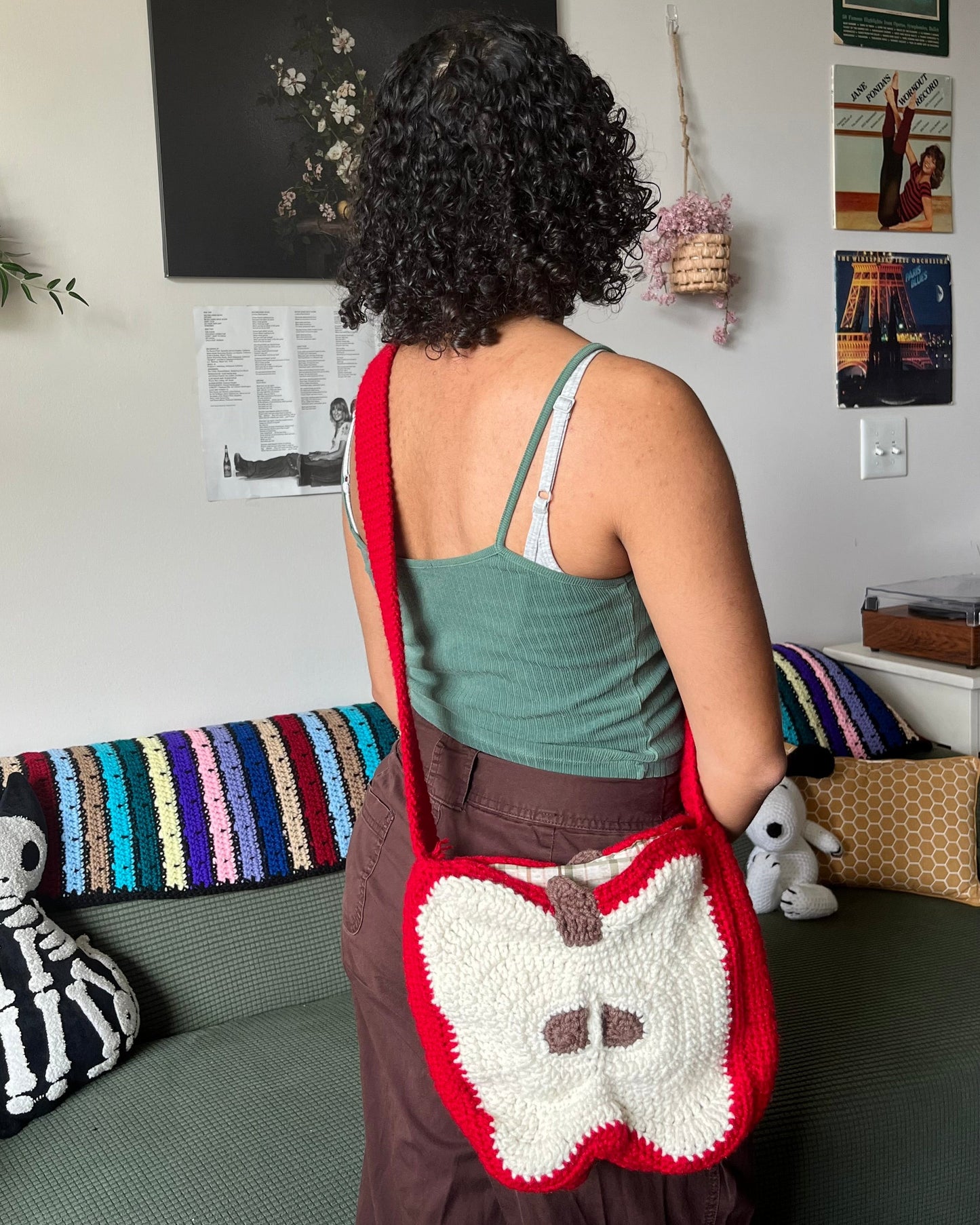 apple shoulder bag